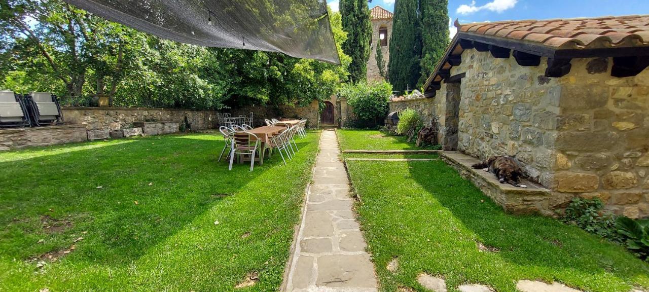 Castell De Llaes Villa Buitenkant foto